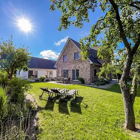 Libelle Fuer 14 Personen - Haupthaus Und Nebenhaus Holiday home *