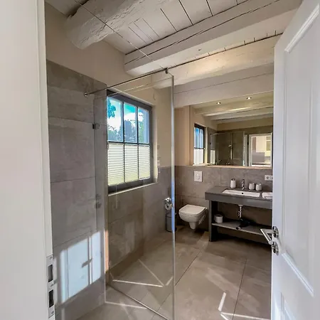 Libelle - Feriendomizil Fuer 14 Pers - Haupt- Und Nebenhaus * Rankwitz