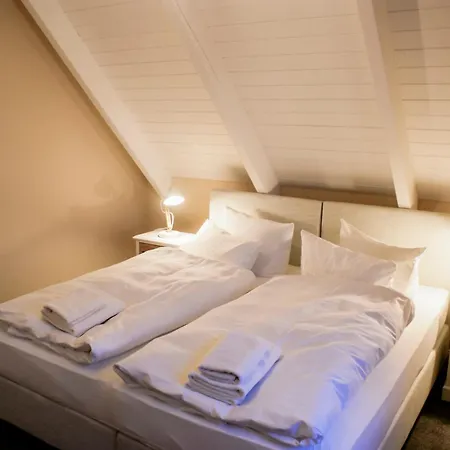 Tatil Evi Libelle - Feriendomizil Fuer 14 Pers - Haupt- Und Nebenhaus Rankwitz