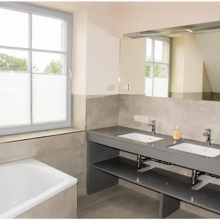 Libelle - Feriendomizil Fuer 14 Pers - Haupt- Und Nebenhaus Feriehus