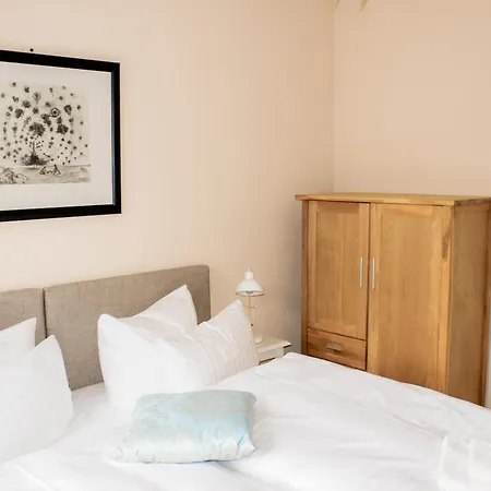 Libelle - Feriendomizil Fuer 14 Pers - Haupt- Und Nebenhaus * Rankwitz