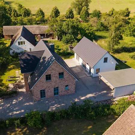 Libelle - Feriendomizil Für 14 Pers - Haupt- Und Nebenhaus Rankwitz