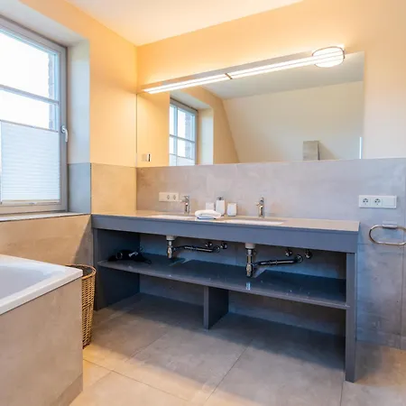 Ferienhaus Libelle - Feriendomizil Für 14 Pers - Haupt- Und Nebenhaus Rankwitz